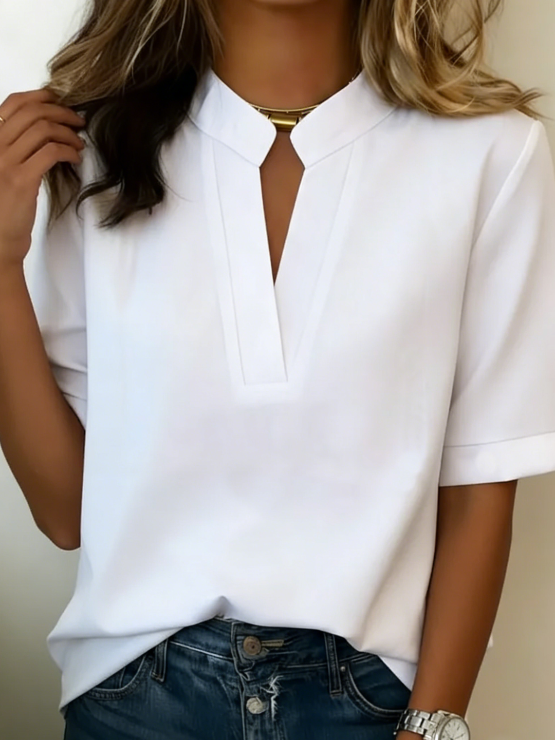 Bárbara | Elegant blouse with V-neck