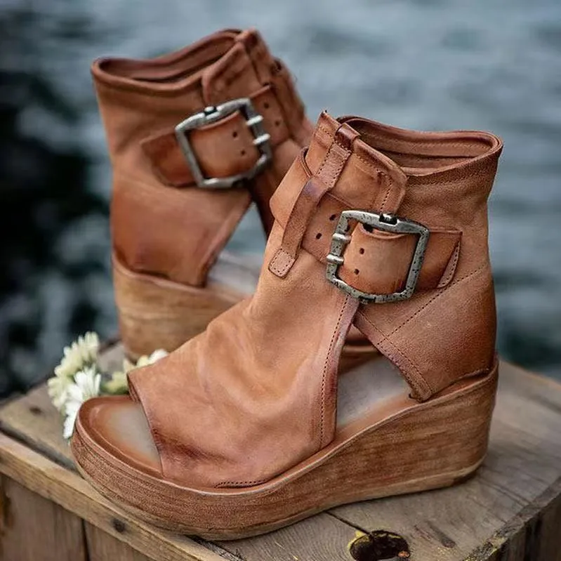 Marlyn | Women's open-toe wedge sandals with a retro-style buckle