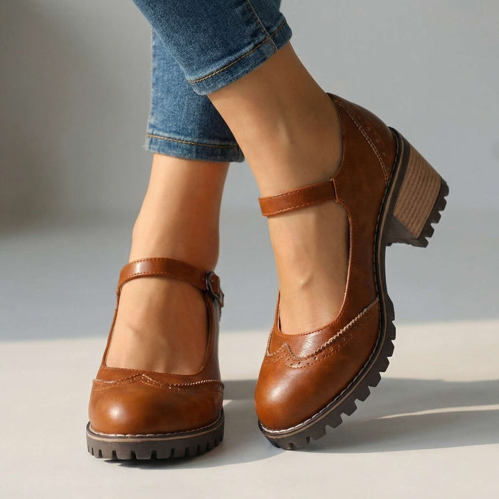 LeBlanc | Vintage Court Shoes with Strap