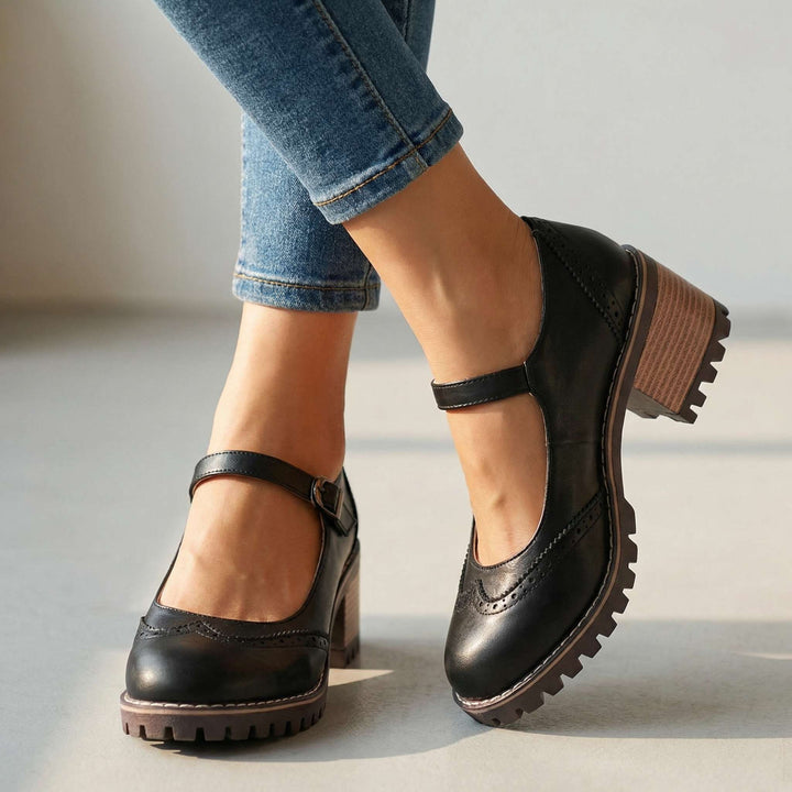 LeBlanc | Vintage Court Shoes with Strap