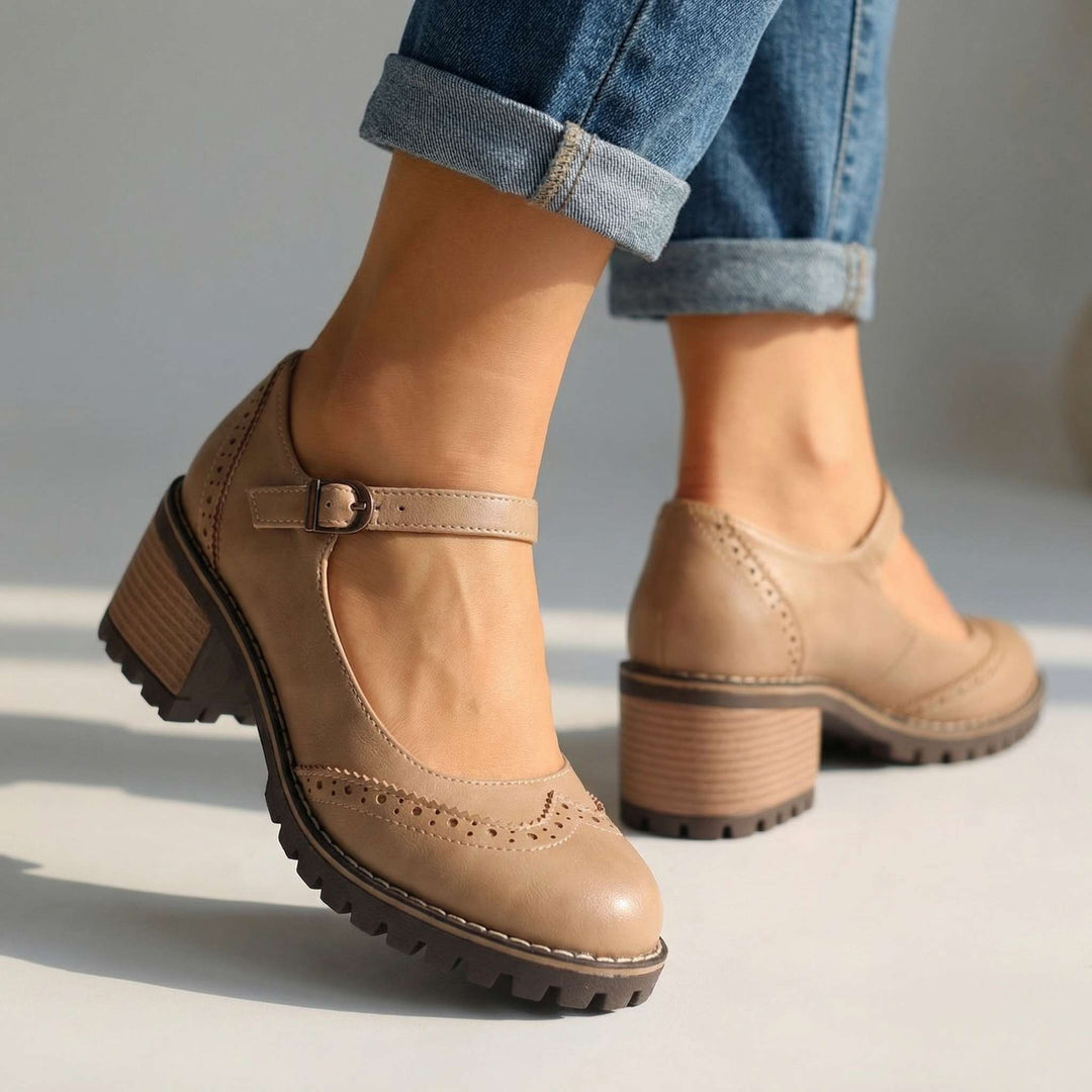 LeBlanc | Vintage Court Shoes with Strap