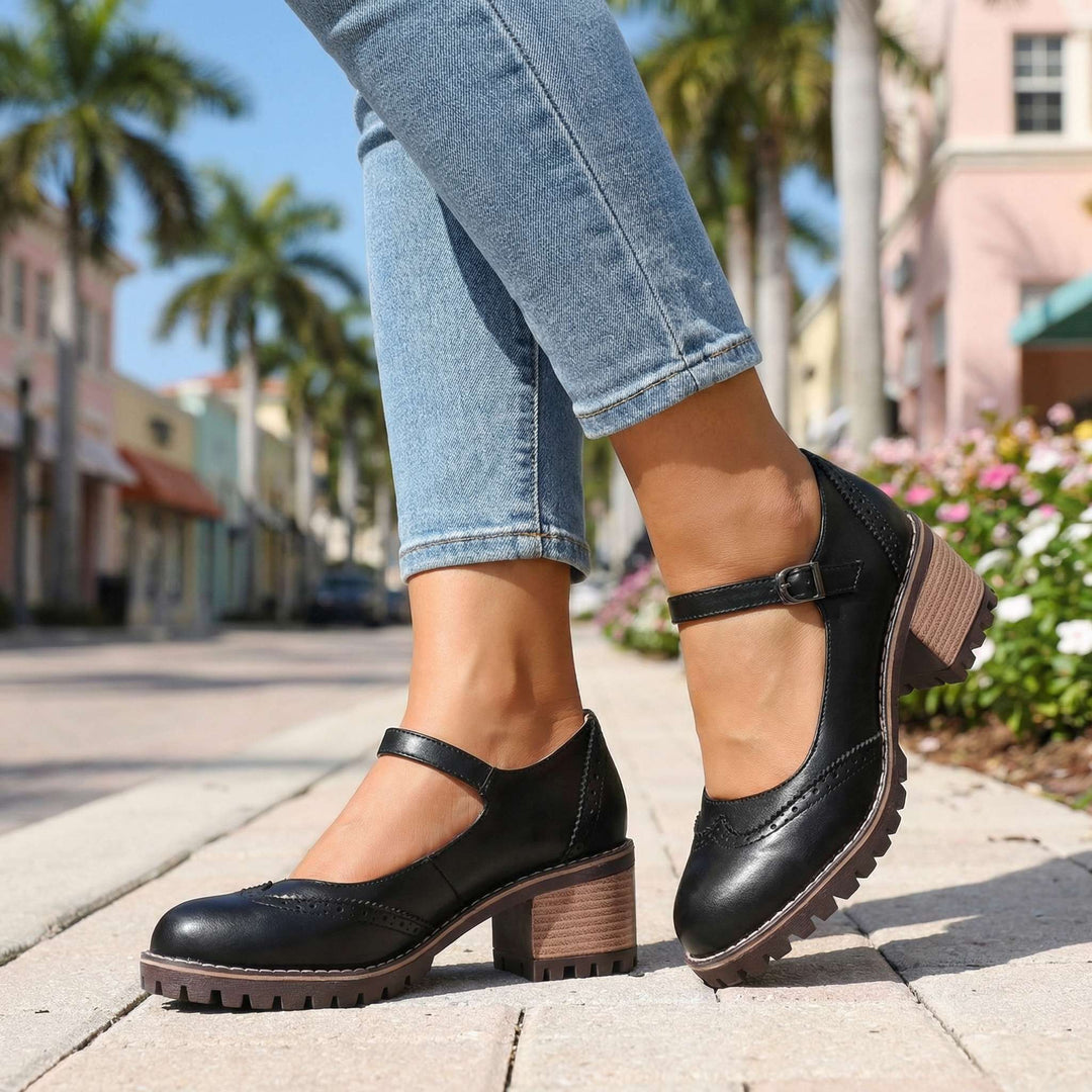 LeBlanc | Vintage Court Shoes with Strap