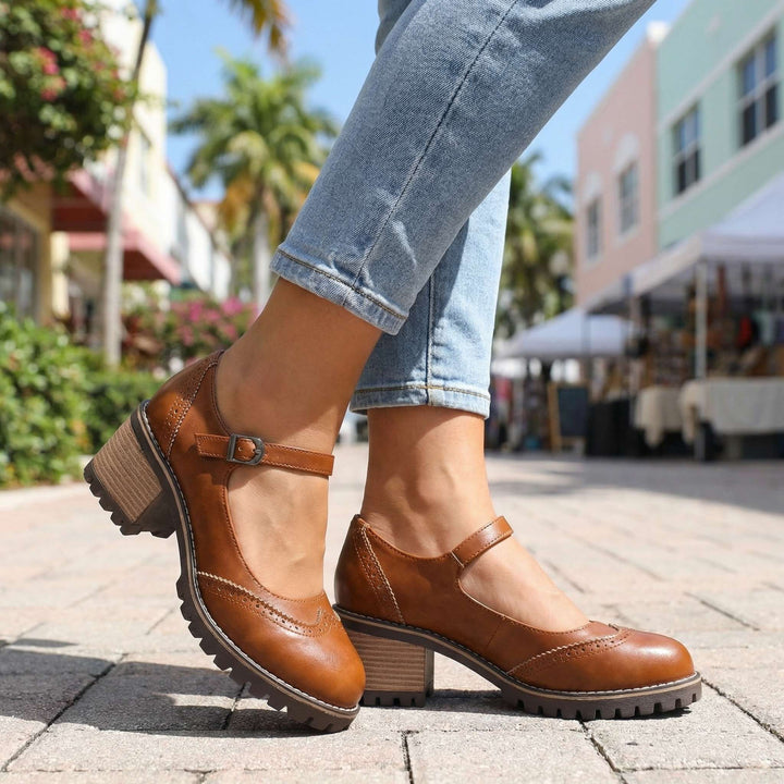 LeBlanc | Vintage Court Shoes with Strap