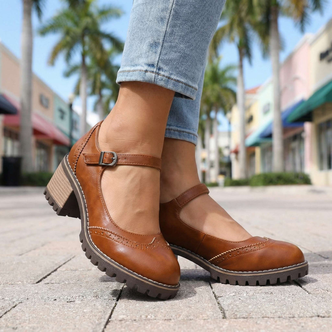LeBlanc | Vintage Court Shoes with Strap